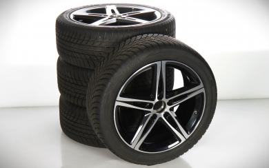 Pack de roues complètes d'hiver alliage 18 pouces avec pneus Bridgestone pour Classe A 177, CLA ShootingBrake X118 et d'autres, Mercedes-Benz d'origine