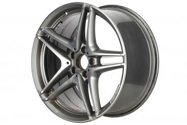 Jante alliage AMG à 5 doubles branches 
