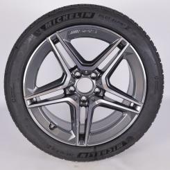 Wheel Package d'hiver alliage 18 pouces avec pneus Michelin pour Classe C 205, Mercedes-AMG d'origine