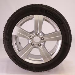 Wheel Package d'hiver alliage 17 pouces avec pneus Michelin pour Classe C 206, Mercedes-Benz d'origine