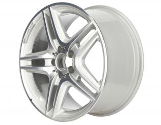 Jante alliage AMG à 5 doubles branches 