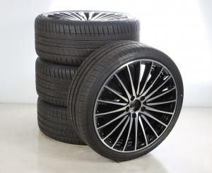 Train de pignons Alu Michelin/PilotSport3ZP jante AMG multib 