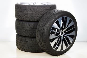 Lot de roues complètes alu 20 pouces PIRELLI Classe EQE 295 