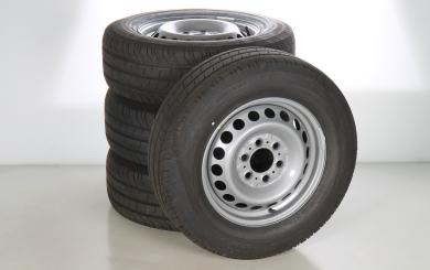 Pack jantes acier et pneus CONTI/ContiVanContact200 jante ac 