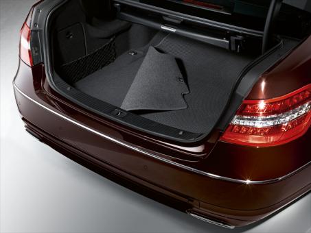 Tapis réversible pour le coffre 
